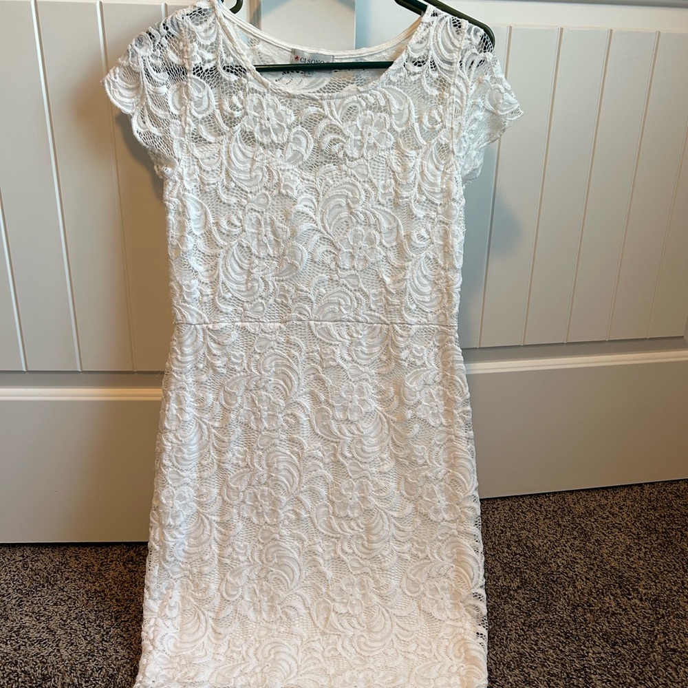 Elegant White Lace Dress